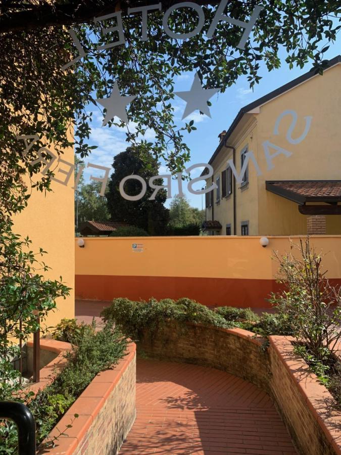 Hotel San Siro Fiera Милано Екстериор снимка