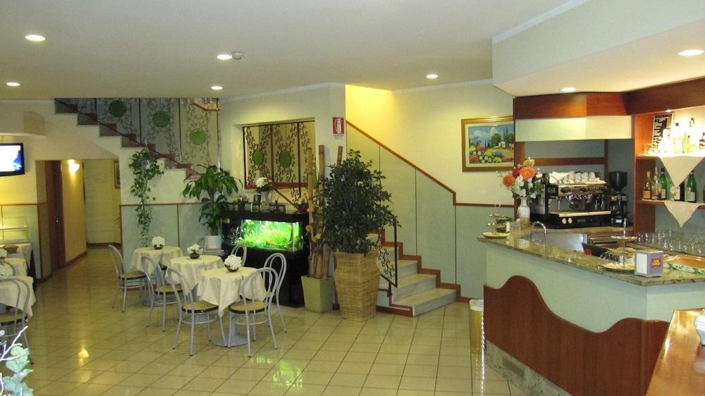 Hotel San Siro Fiera Милано Екстериор снимка