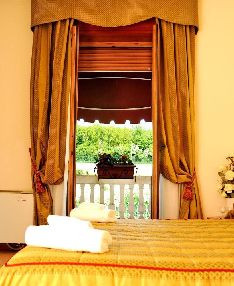 Hotel San Siro Fiera Милано Екстериор снимка